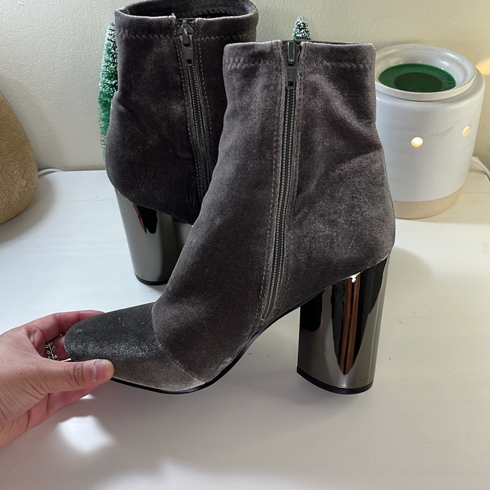 Aldo Cassydie Velvet Mirrored Heel Ankle Bootie - Picture 2 of 9